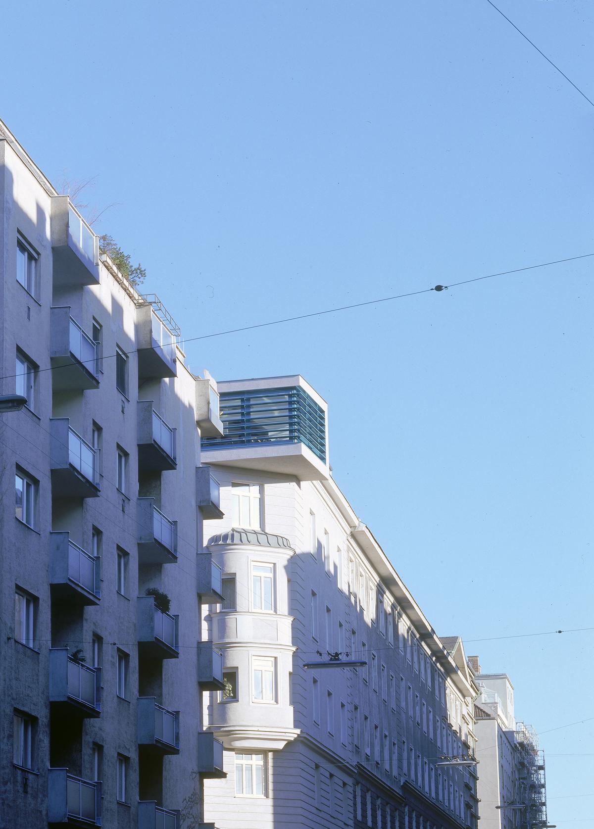 view from kriehubergasse to the oriel